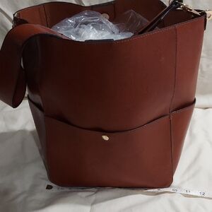 Brown Leather Shoulder Bag with Minimalist Design